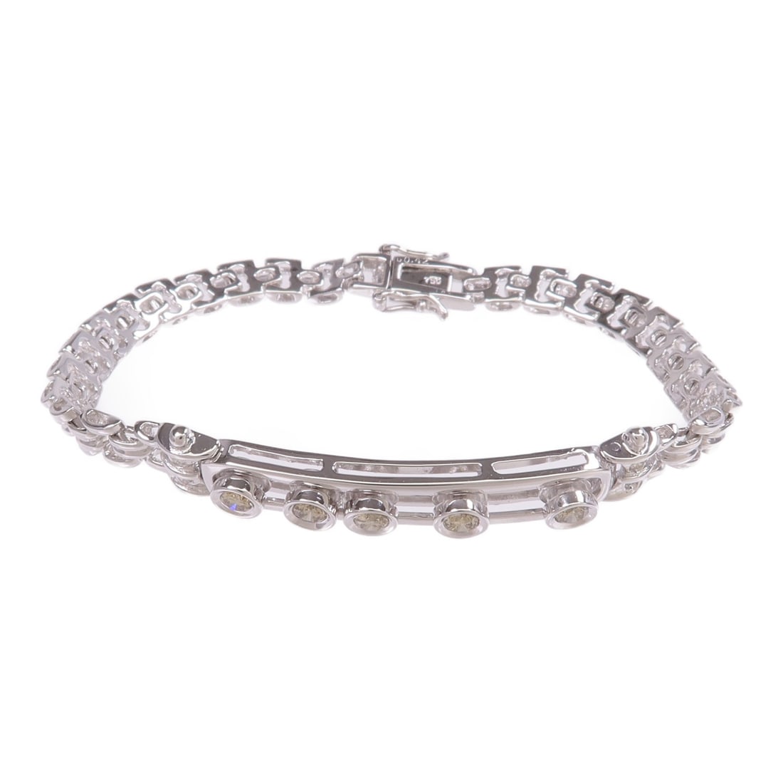 Diamond and 18K White Gold Bracelet with Clear Stones: Diamond and 18K White Gold Bracelet with Clear Stones This elegant bracelet features a sophisticated design crafted from 18K white gold and set with sparkling diamonds. It showcases a clear color that