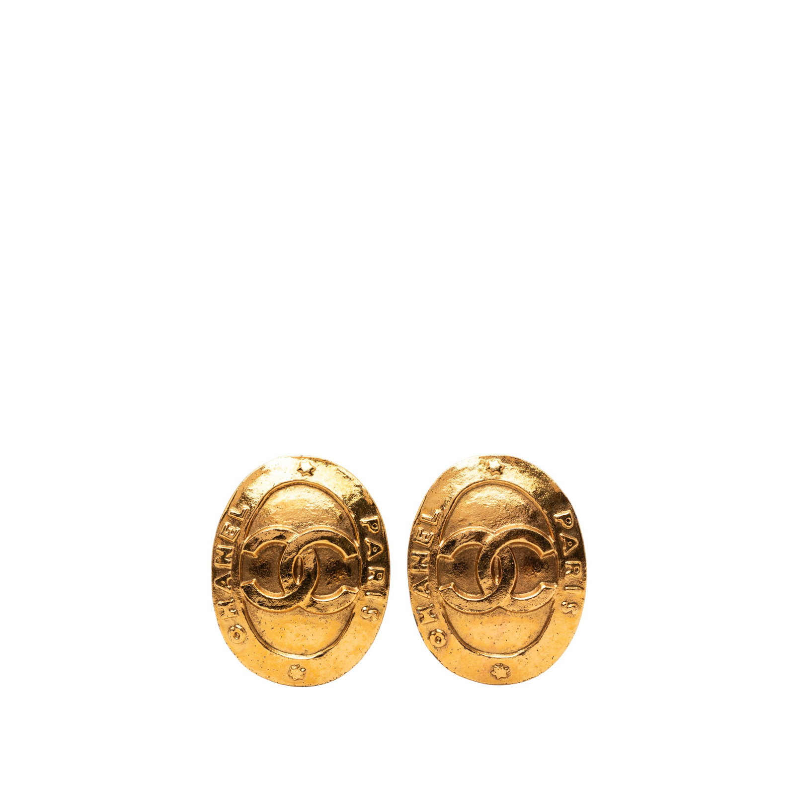 Chanel CC Logo Oval Gold Plated Clip Earrings: Chanel CC Logo Oval Gold Plated Clip Earrings These Chanel clip-on earrings feature an elegant oval design with the iconic CC logo. Crafted with a gold-plated metal body, they offer a classic costume 