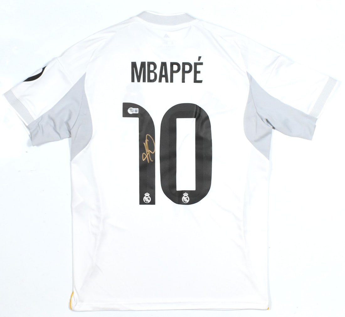 Real Madrid Home Jersey Signed by Kylian Mbappe Beckett Holo M LOA (1 of 5)