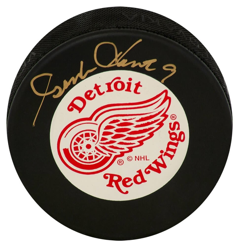 Detroit Red Wings Hockey Puck Signed by Gordie Howe JSA Certified (1 of 1)