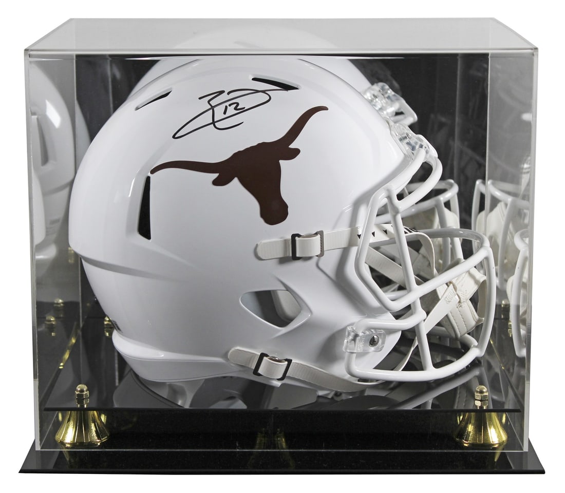 Earl Thomas Signed Texas Longhorns Full Size Helmet with BAS Authentication: Earl Thomas Signed Texas Longhorns Full Size Helmet with BAS Authentication Showcase your Texas Longhorns pride with this authentic, signed full-size Speed replica helmet by Earl Thomas. This premium 