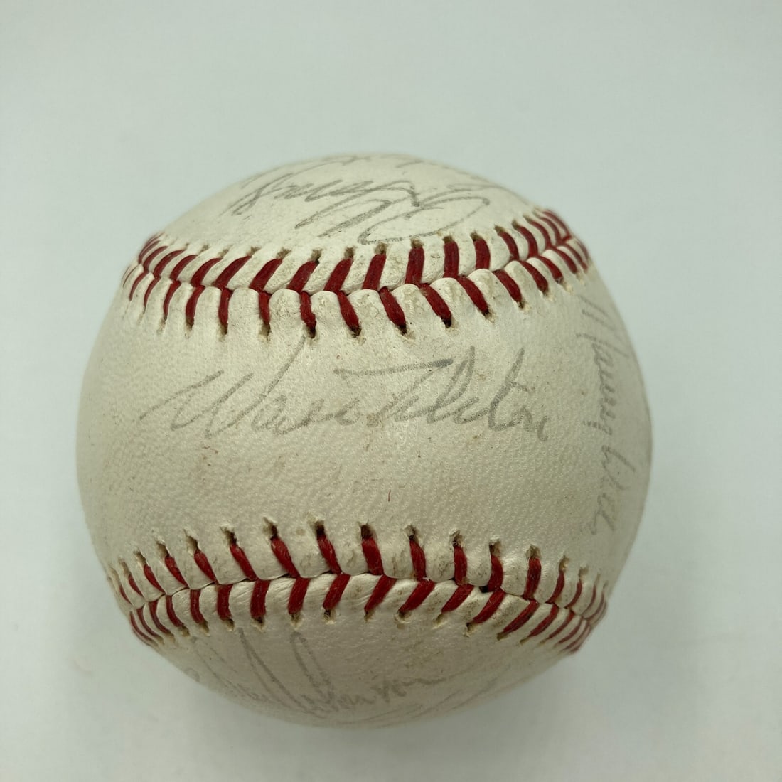 1965 Dodgers World Series Signed Baseball with 22 Signatures JSA COA: 1965 Dodgers World Series Signed Baseball with 22 Signatures JSA COA Celebrate the legendary 1965 Los Angeles Dodgers with this team signed baseball, featuring twenty-two authentic black-ink signature