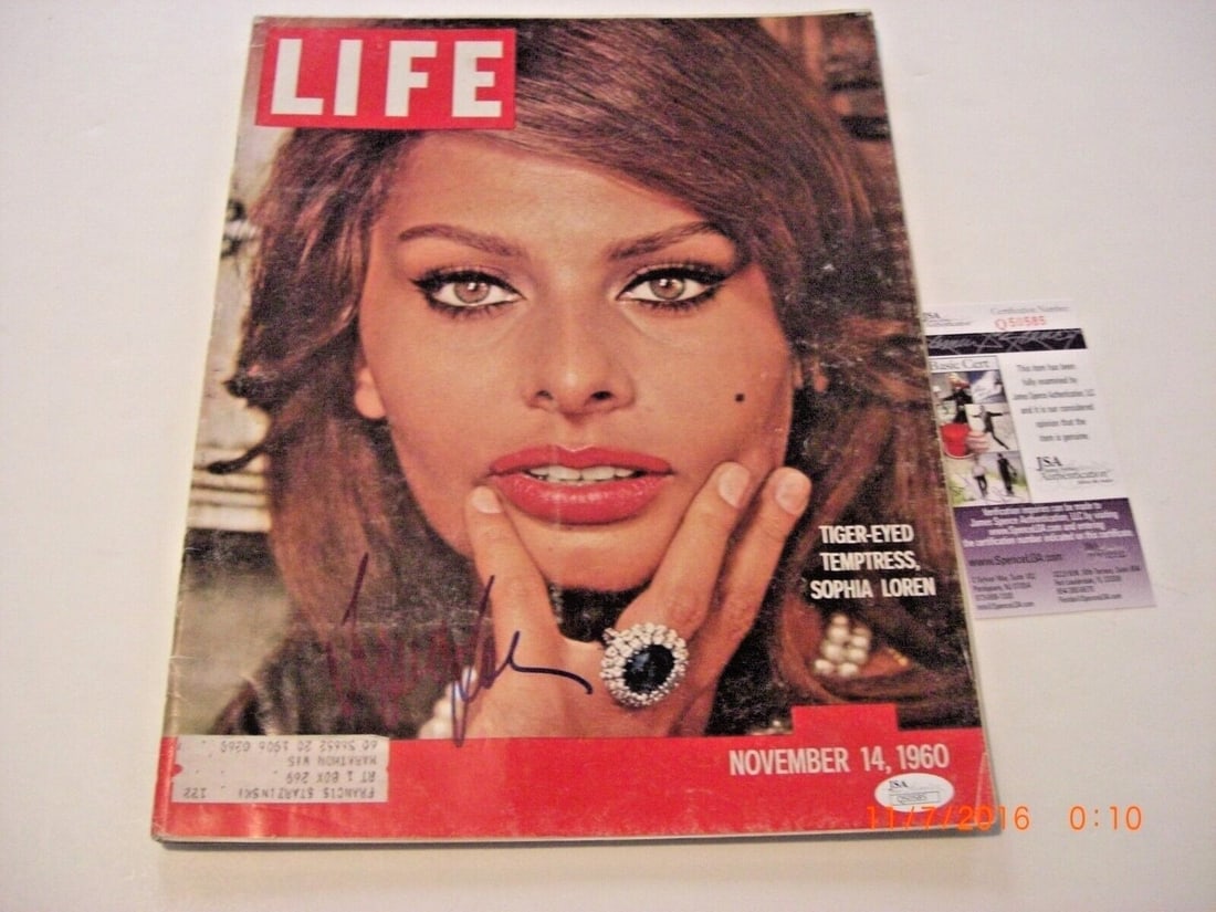Signed Sophia Loren Life Magazine November 14 1960 JSA COA (1 of 1)