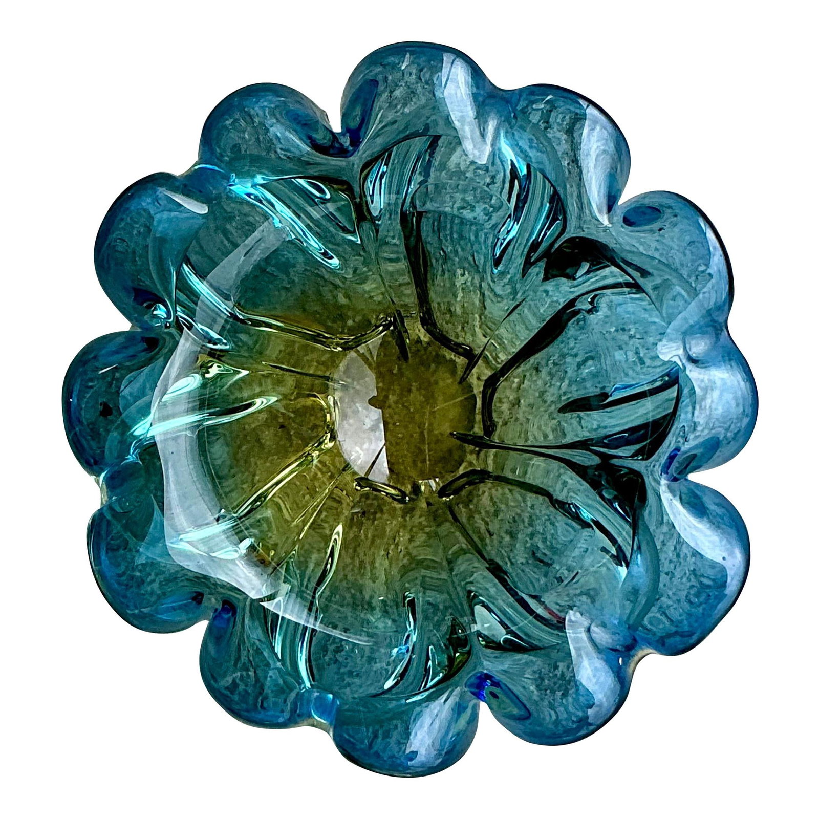 Vintage Italian Blown Glass Bowl Murano Inspired Blue: Vintage Italian Blown Glass Bowl Murano Inspired Blue Enhance your home decor with this exquisite vintage Italian blown glass bowl, inspired by the renowned Murano craftsmanship. Featuring an intricat