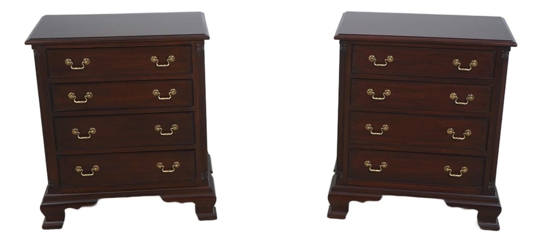 Henkel Harris Mahogany Nightstand Pair Model 116 (1 of 10)
