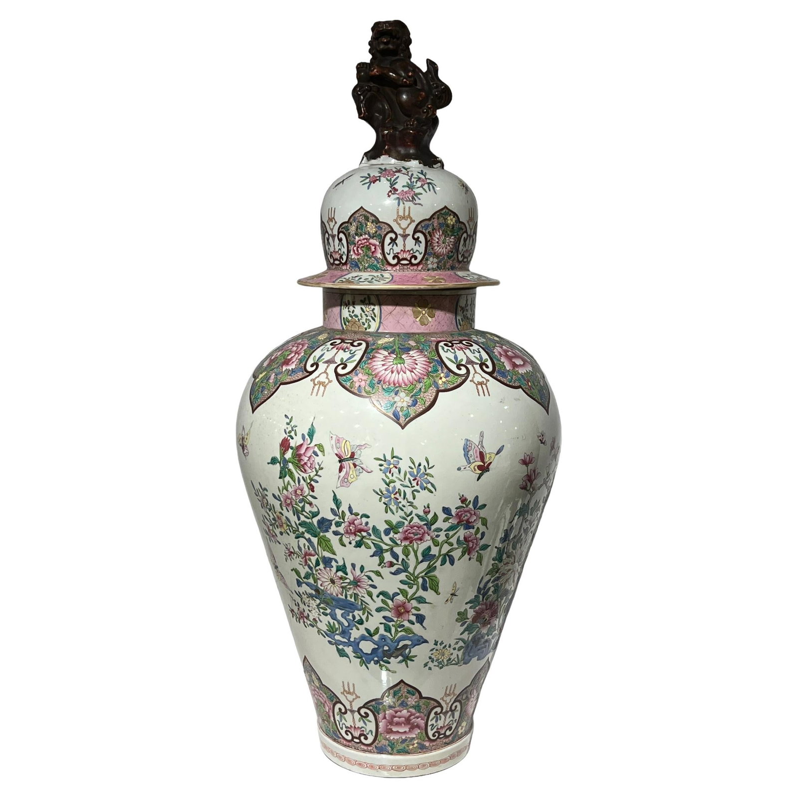 Samson Famille Rose Porcelain Vase With Foo Dog Finial 19th Century: Samson Famille Rose Porcelain Vase With Foo Dog Finial 19th Century This is a very large 19th-century French Samson porcelain vase crafted in the Famille Rose style, inspired by Chinese export designs