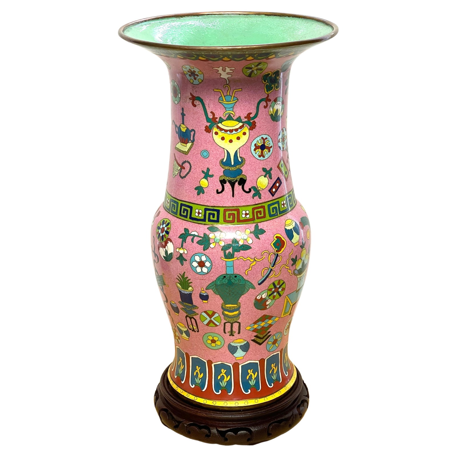 20th Century Chinese Cloisonne Vase with Hardwood Stand: 20th Century Chinese Cloisonne Vase with Hardwood Stand Experience the elegance of Chinese craftsmanship with this stunning 20th-century Chinese export cloisonne vase, featuring a delicate pink backgr