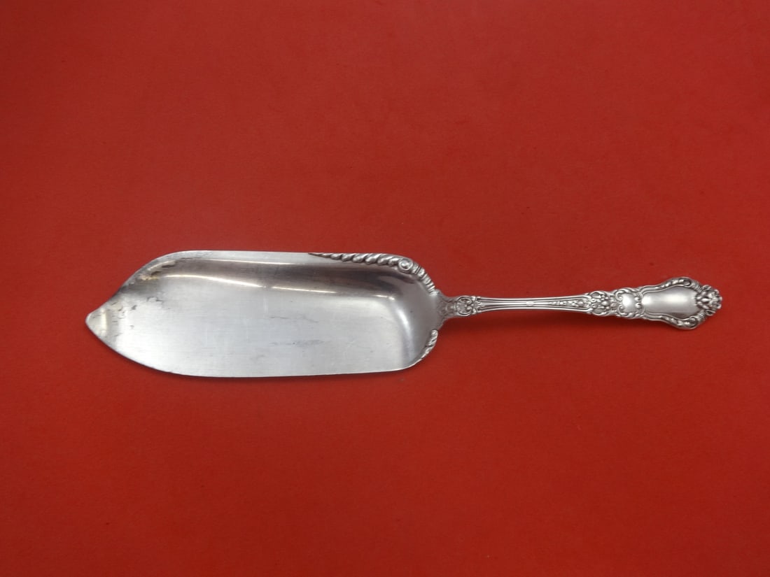 Gorham Henry II Sterling Silver Crumber 10 1/8 Inches: Gorham Henry II Sterling Silver Crumber 10 1/8 Inches This exquisite crumber, designed in the elegant Henry II pattern by Gorham, is a stunning addition to any dining set. Crafted from high-quality st