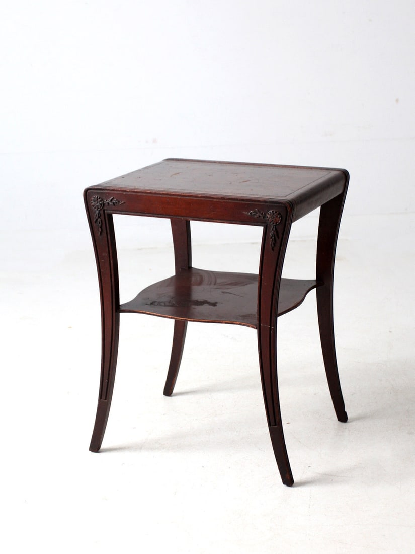 Vintage Zangerle Hollywood Regency Accent Table with Faux Leather Top: Vintage Zangerle Hollywood Regency Accent Table with Faux Leather Top Discover this exquisite vintage Zangerle accent table, a perfect blend of Hollywood Regency style and Federal-inspired design.