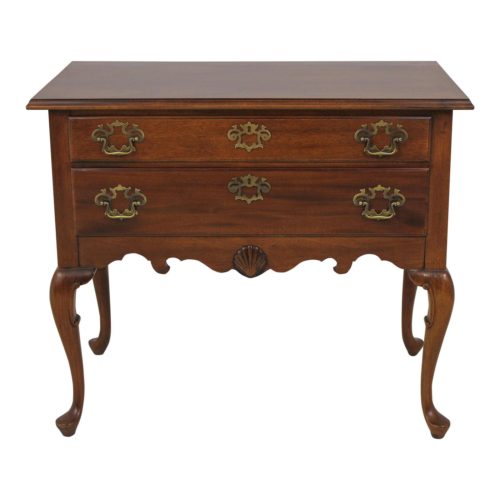 Hickory Chair Co Queen Anne Mahogany Lowboy 25 Years Old: Hickory Chair Co Queen Anne Mahogany Lowboy 25 Years Old This exquisite Queen Anne Lowboy, crafted from high-quality mahogany, showcases the elegance of traditional design with its gracefully curved l