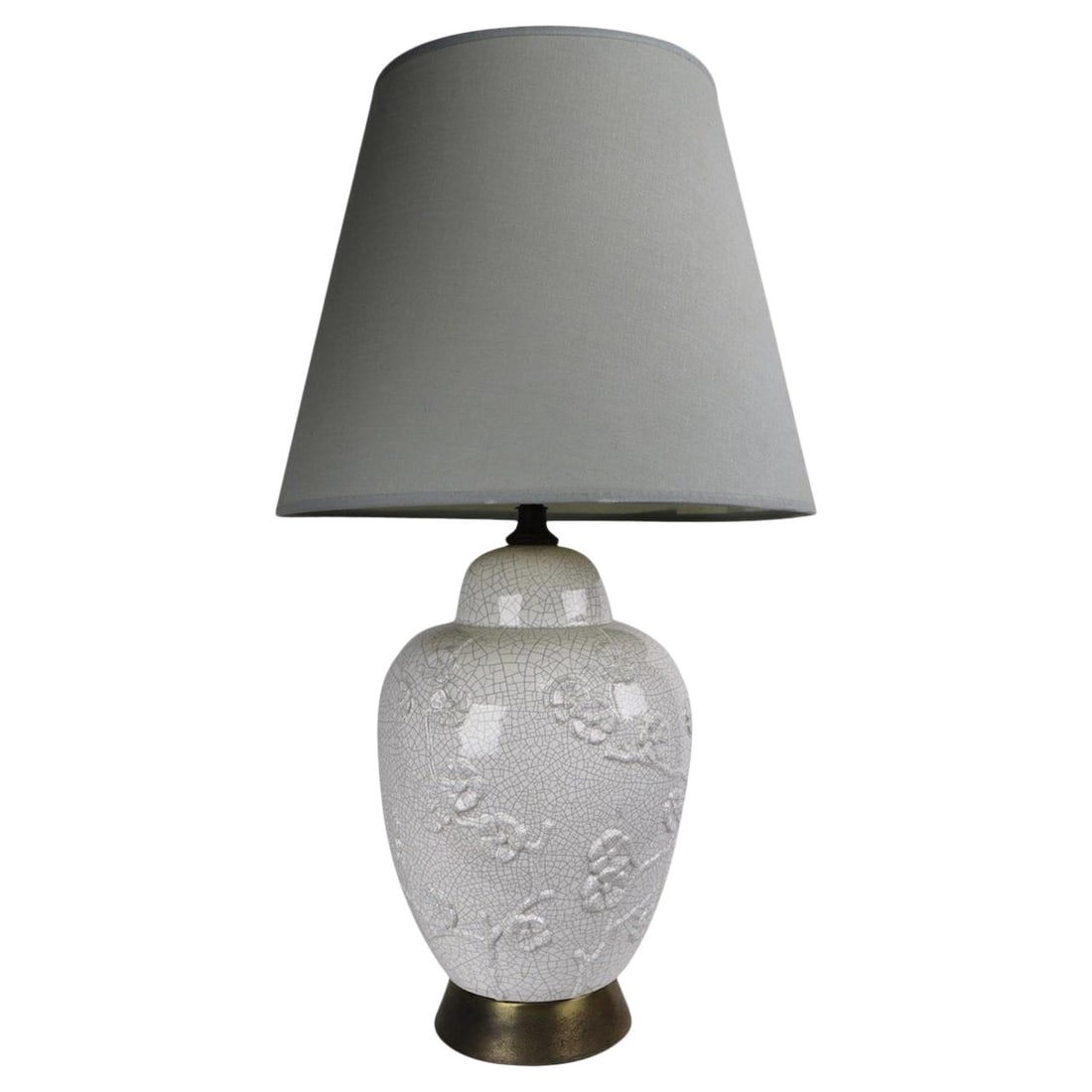 Vintage Blanc de Chine Craquelure Glaze Chinese Table Lamp: Vintage Blanc de Chine Craquelure Glaze Chinese Table Lamp Illuminate your space with this stylish Blanc de Chine craquelure glaze table lamp, designed in an elegant Chinese style. This vintage lamp i