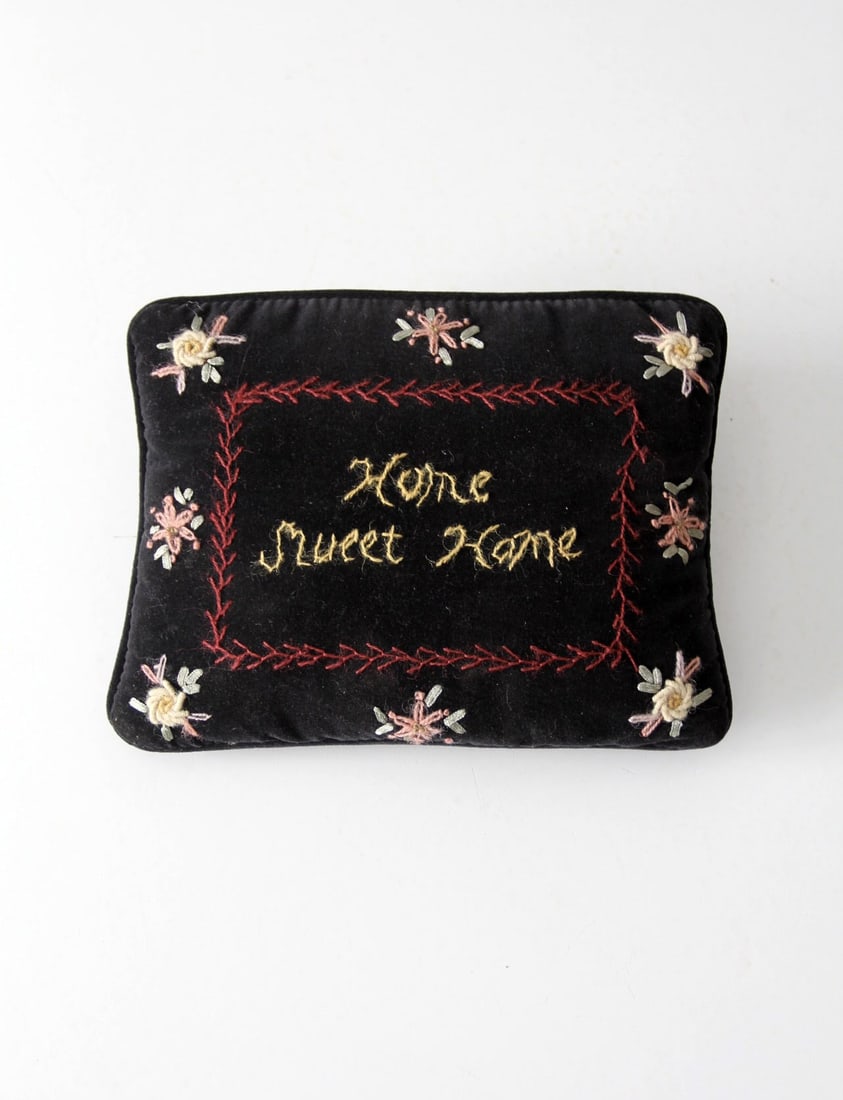 Charming Antique Velvet Home Sweet Home Pillow Decorative Accent: Charming Antique Velvet Home Sweet Home Pillow Decorative Accent Add a touch of nostalgia to your home with this charming antique velvet throw pillow, showcasing the timeless phrase "Home Sweet Home" 