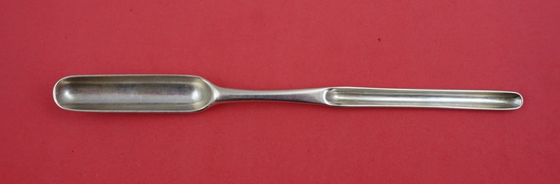 Georgian Sterling Silver Marrow Scoop by Benjamin Godfrey 1766 9 Inch: Georgian Sterling Silver Marrow Scoop by Benjamin Godfrey 1766 9 Inch This exquisite Georgian marrow scoop, crafted from English sterling silver, measures 9 inches in length and was made in London in 