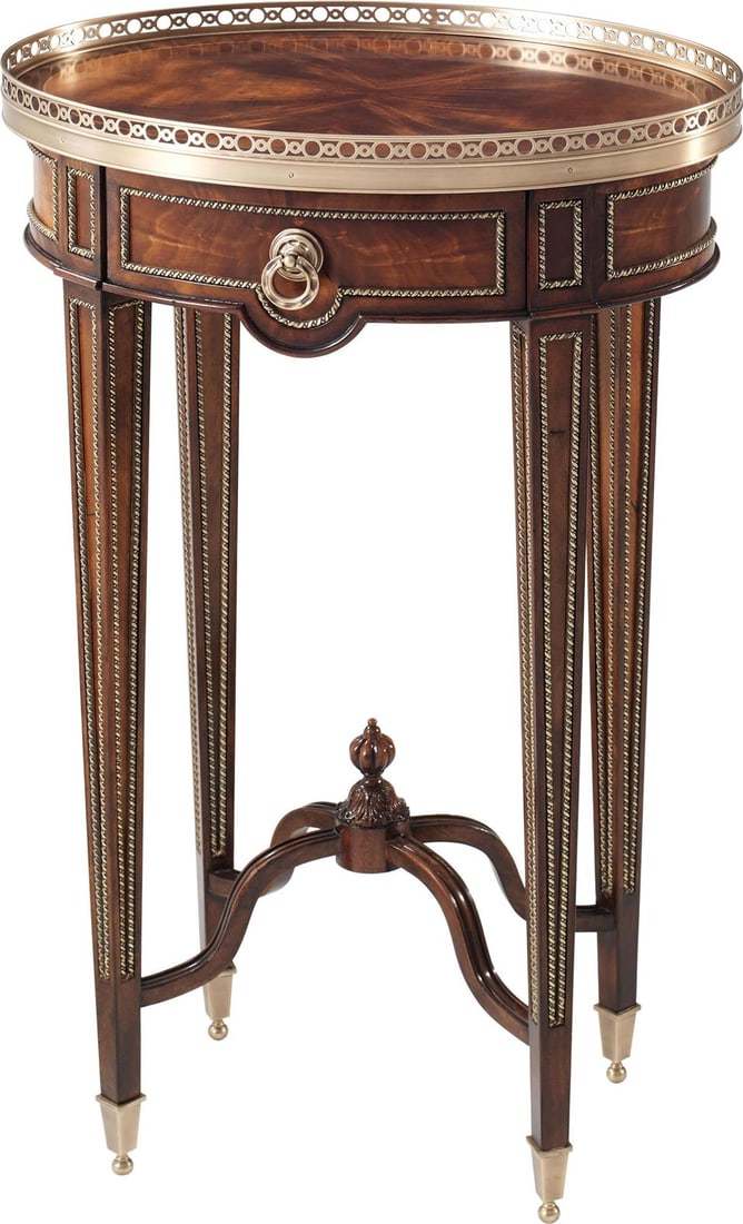 Theodore Alexander Mahogany Accent Table with Oval Top: Theodore Alexander Mahogany Accent Table with Oval Top Introducing the Elegant Mahogany Lamp Table by Theodore Alexander, a stunning piece designed to elevate your living space. This accent table feat