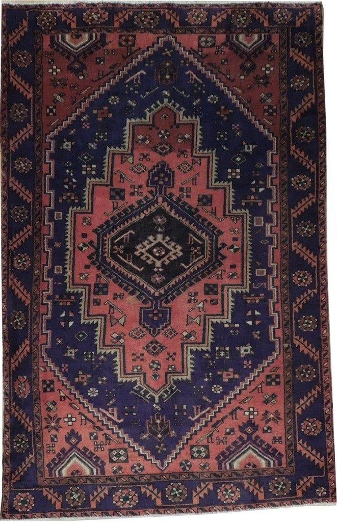 4'4" x 6'10" Handwoven Semi-Antique Persian Hamadan Rug: 4'4" x 6'10" Handwoven Semi-Antique Persian Hamadan Rug Free continental US Shipping Discover the timeless elegance of the Semi-Antique Persian Hamadan Rug, meticulously handcrafted by skilled artisan