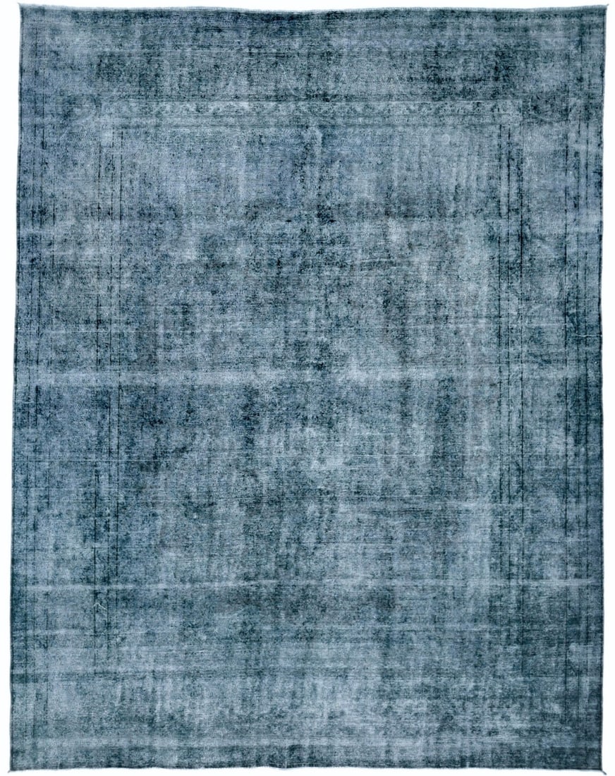 Hand-Knotted Wool Vintage Floral Area Rug 9'9 x 12'7 Traditional Oriental: Hand-Knotted Wool Vintage Floral Area Rug 9'9 x 12'7 Traditional Oriental This is a handmade vintage Oriental area rug featuring a muted floral pattern in shades of gray, dark teal, and charcoal. The 