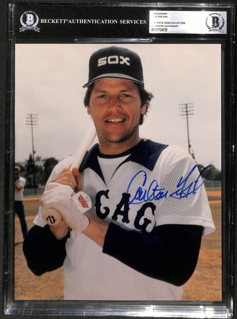 Carlton Fisk Signed 8x10 Photo White Sox HOF Beckett Authenticated (1 of 1)