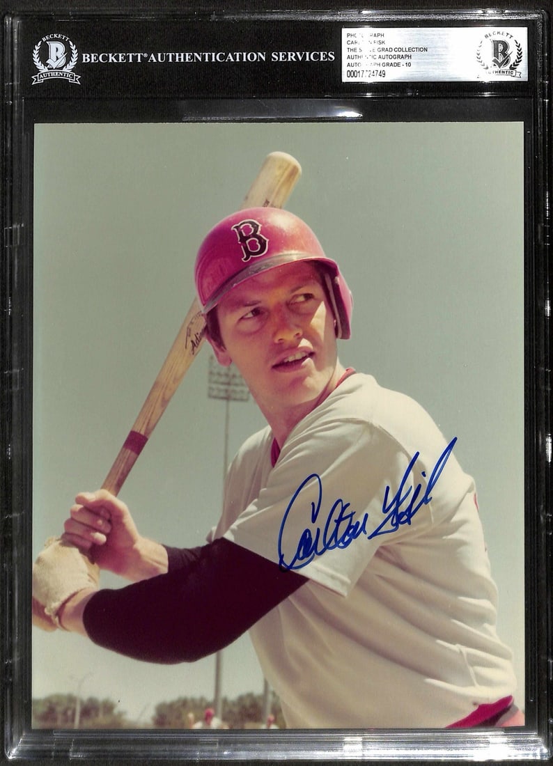 Carlton Fisk Signed 8x10 Red Sox Photo MINT 10 Beckett Authenticated (1 of 1)