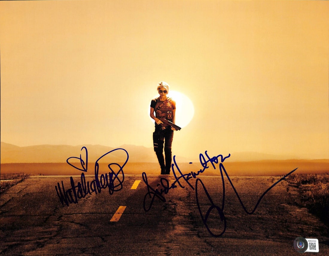 11x14 Photo Signed by Three Terminator Dark Fate Stars Beckett Authenticated: 11x14 Photo Signed by Three Terminator Dark Fate Stars Beckett Authenticated This is an original 11x14 color photograph from the movie Terminator: Dark Fate, autographed in blue permanent marker by Li