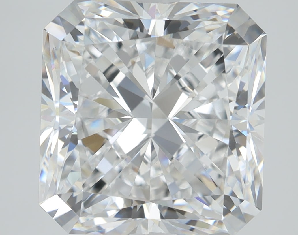 Loose Diamond - RADIANT 3.52ct D VVS2: Loose Diamond - RADIANT 3.52ct D VVS2 Source: This is a real non-mined Diamond that has been grown in a lab Shape: RADIANT Carats: 3.52 Color: D Clarity: VVS2 Certification: IGI Condition: Pre-Owned