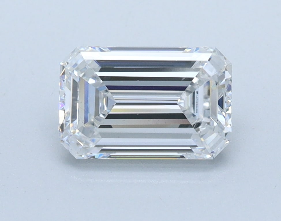 Loose Diamond - EMERALD 1.11ct D VS2: Loose Diamond - EMERALD 1.11ct D VS2 Source: This is a real non-mined Diamond that has been grown in a lab Shape: EMERALD Carats: 1.11 Color: D Clarity: VS2 Certification: IGI Condition: Pre-Owned