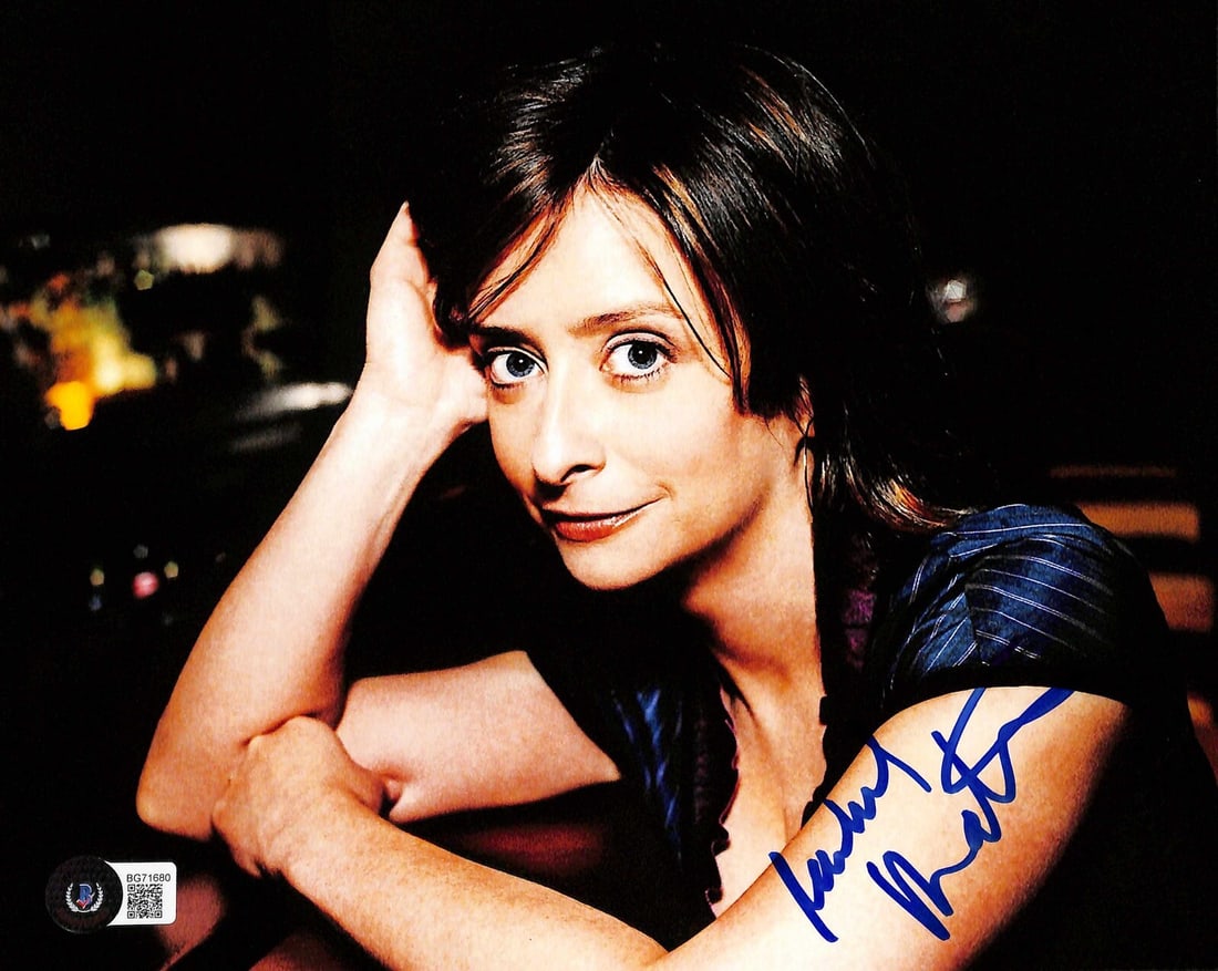 Rachel Dratch Signed 8x10 SNL Promo Photo Beckett Authenticated: Rachel Dratch Signed 8x10 SNL Promo Photo Beckett Authenticated This is an original 8x10 color promotional photograph signed by Rachel Dratch during her first season on Saturday Night Live. The autogr