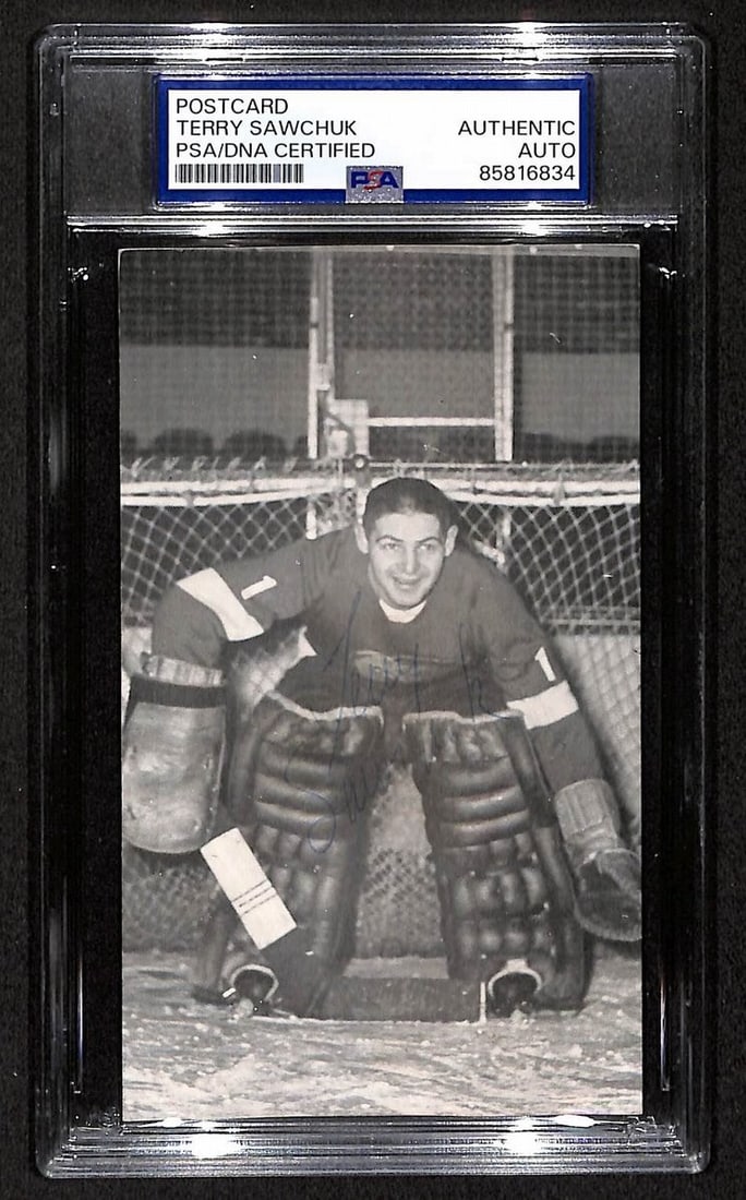 PSA DNA Authenticated Terry Sawchuk Signed Hockey Postcard (1 of 2)