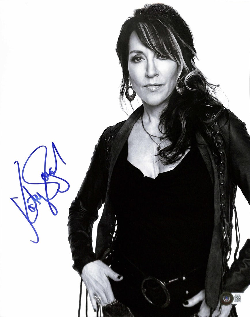 Katey Sagal Signed 11x14 Sons of Anarchy Photo Beckett Certified: Katey Sagal Signed 11x14 Sons of Anarchy Photo Beckett Certified This stunning 11x14 photograph features actress Katey Sagal, known for her role as Gemma Teller Morrow in the acclaimed TV series Sons 