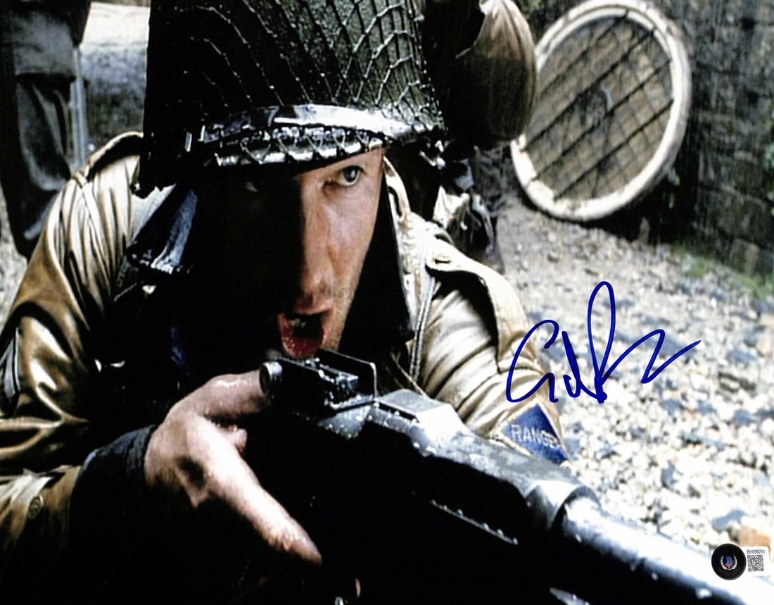 Ed Burns Signed 11x14 Photo from Saving Private Ryan BECKETT Certified: Ed Burns Signed 11x14 Photo from Saving Private Ryan BECKETT Certified This stunning 11x14 photograph features Ed Burns, who portrayed 'Private Reiben' in the acclaimed film Saving Private Ryan. The p