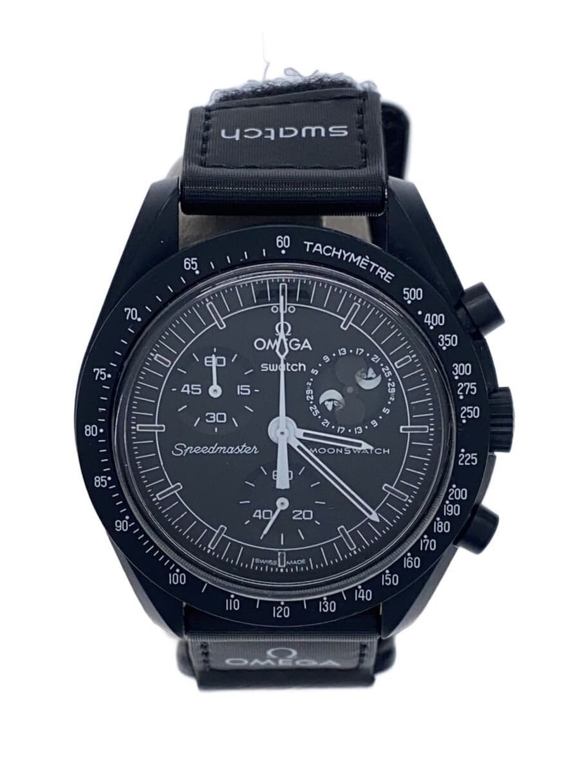 Omega x Swatch MoonSwatch Mission to the Moon Black Rubber Strap Watch: Omega x Swatch MoonSwatch Mission to the Moon Black Rubber Strap Watch This OMEGAxSWATCH MoonSwatch Speedmaster Mission to the Moon SO33B700 is a men's wristwatch featuring a black rubber strap. The w