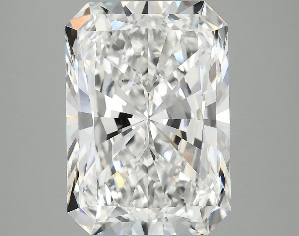 Loose Diamond - RADIANT 4.21ct E VS1: Loose Diamond - RADIANT 4.21ct E VS1 Source: This is a real non-mined Diamond that has been grown in a lab Shape: RADIANT Carats: 4.21 Color: E Clarity: VS1 Certification: IGI Condition: Pre-Owned Add