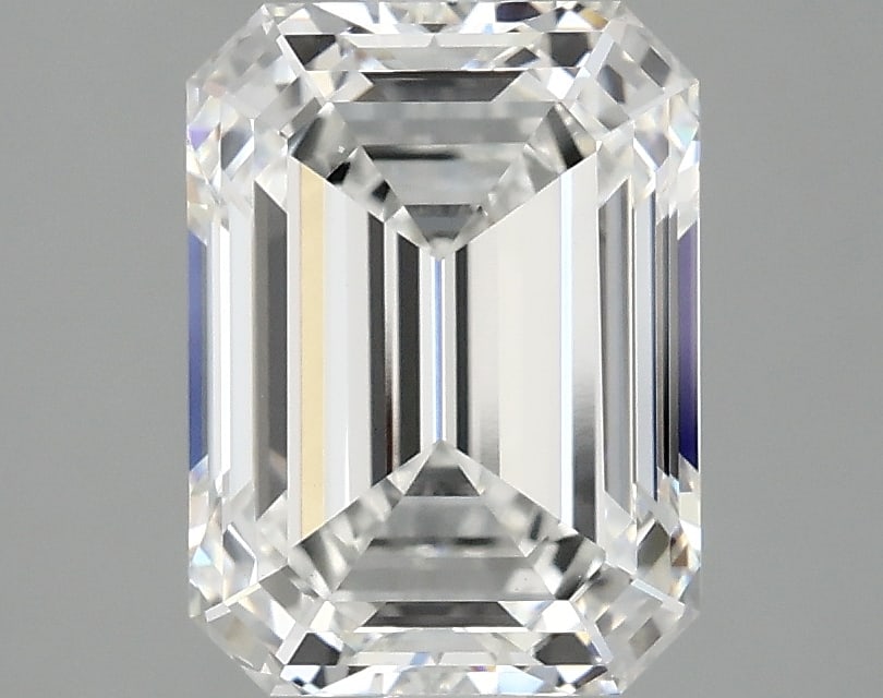 Loose Diamond - EMERALD 3.08ct E VVS2: Loose Diamond - EMERALD 3.08ct E VVS2 Source: This is a real non-mined Diamond that has been grown in a lab Shape: EMERALD Carats: 3.08 Color: E Clarity: VVS2 Certification: IGI Condition: Pre-Owned A