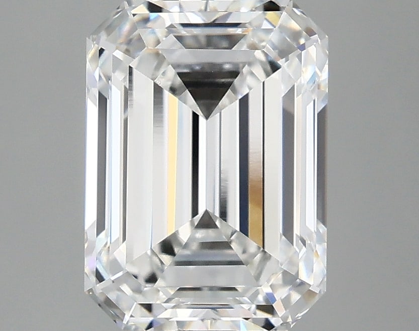 Loose Diamond - EMERALD 3.08ct E VVS2: Loose Diamond - EMERALD 3.08ct E VVS2 Source: This is a real non-mined Diamond that has been grown in a lab Shape: EMERALD Carats: 3.08 Color: E Clarity: VVS2 Certification: IGI Condition: Pre-Owned A