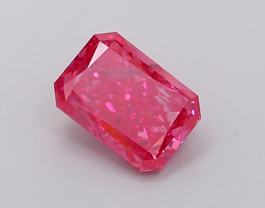 Loose Diamond - RADIANT 1.56ct Fancy Vivid Pink VS2: Loose Diamond - RADIANT 1.56ct Fancy Vivid Pink VS2 Source: This is a real non-mined Diamond that has been grown in a lab Shape: RADIANT Carats: 1.56 Color: Fancy Vivid Pink Certification: IGI Video:
