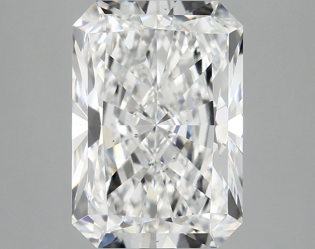 Loose Diamond - RADIANT 5.1ct D VS2: Loose Diamond - RADIANT 5.1ct D VS2 Source: This is a real non-mined Diamond that has been grown in a lab Shape: RADIANT Carats: 5.1 Color: D Clarity: VS2 Certification: IGI Condition: Pre-Owned Addit