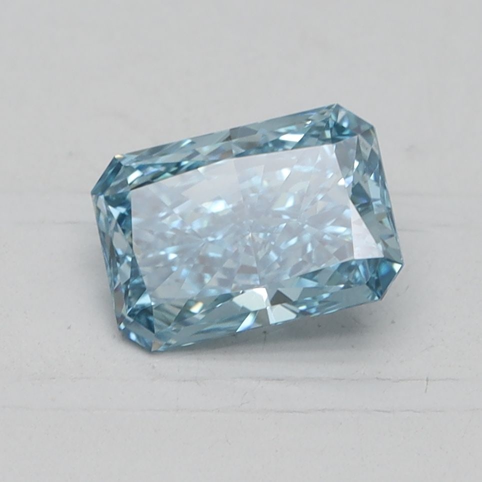 Loose Diamond - RADIANT 1.1ct Fancy Vivid Blue VVS2: Loose Diamond - RADIANT 1.1ct Fancy Vivid Blue VVS2 Source: This is a real non-mined Diamond that has been grown in a lab Shape: RADIANT Carats: 1.1 Color: Fancy Vivid Blue Certification: IGI Video: