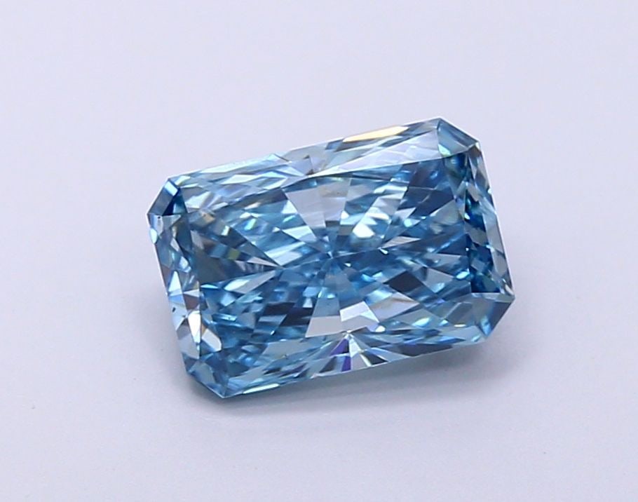 Loose Diamond - RADIANT 2.06ct Fancy Vivid Blue VS2: Loose Diamond - RADIANT 2.06ct Fancy Vivid Blue VS2 Source: This is a real non-mined Diamond that has been grown in a lab Shape: RADIANT Carats: 2.06 Color: Fancy Vivid Blue Certification: IGI Video:
