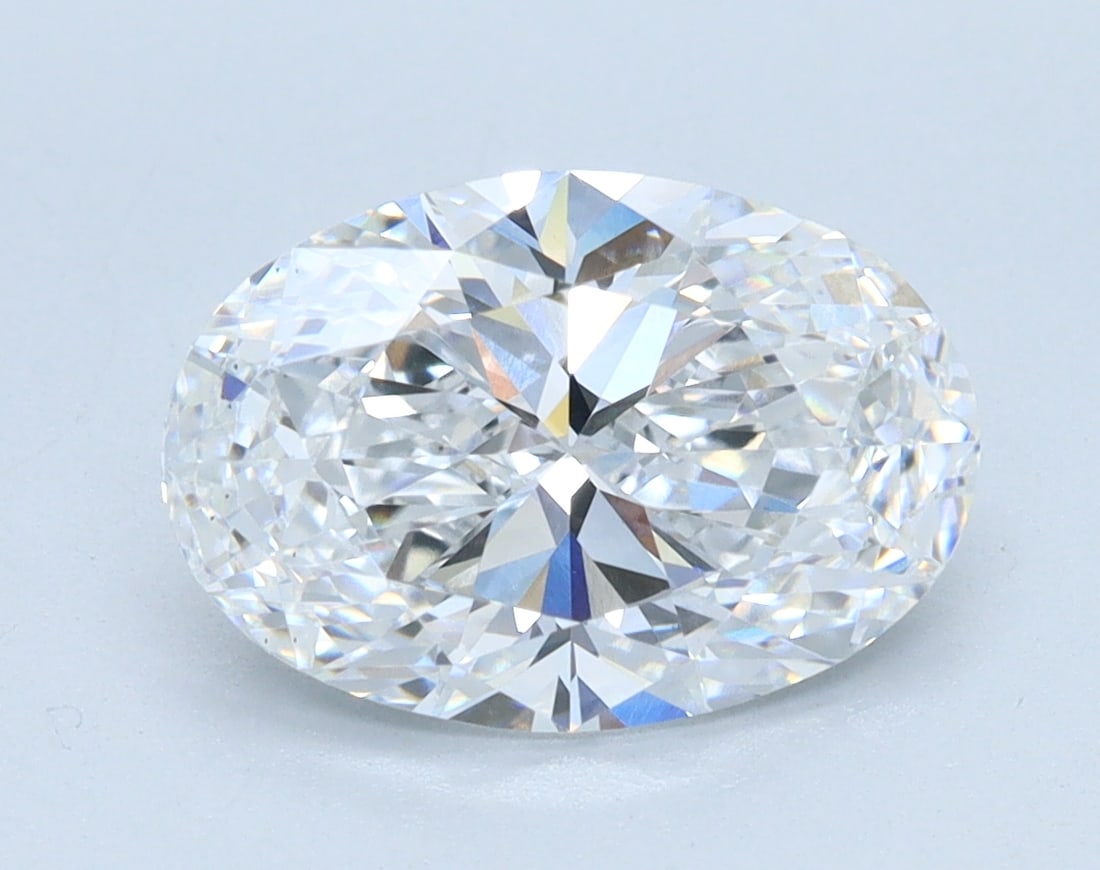Loose Diamond - OVAL 2.07ct D VS2: Loose Diamond - OVAL 2.07ct D VS2 Source: This is a real non-mined Diamond that has been grown in a lab Shape: OVAL Carats: 2.07 Color: D Clarity: VS2 Certification: IGI Condition: Pre-Owned Additiona