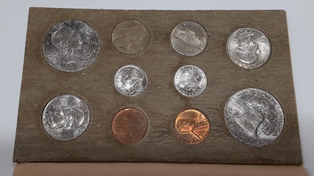18-Coin 1956 Uncirculated US Set Philadelphia and Denver in Original Mint Packaging: 18-Coin 1956 Uncirculated US Set Philadelphia and Denver in Original Mint Packaging This is a 1956 Philadelphia and Denver Mint Uncirculated Coin Set presented in the original U.S. Mint packaging. The
