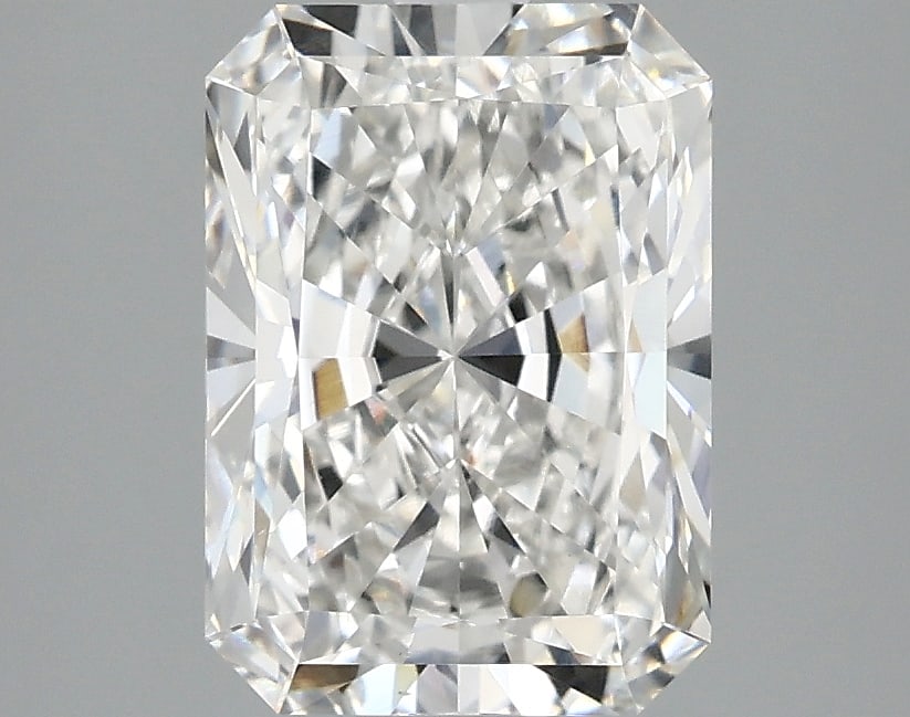 Loose Diamond - RADIANT 2.53ct F VS2: Loose Diamond - RADIANT 2.53ct F VS2 Source: This is a real non-mined Diamond that has been grown in a lab Shape: RADIANT Carats: 2.53 Color: F Clarity: VS2 Certification: IGI Condition: Pre-Owned Add