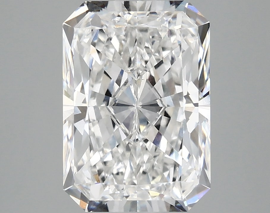 Loose Diamond - RADIANT 2.86ct E VS2: Loose Diamond - RADIANT 2.86ct E VS2 Source: This is a real non-mined Diamond that has been grown in a lab Shape: RADIANT Carats: 2.86 Color: E Clarity: VS2 Certification: IGI Condition: Pre-Owned Add