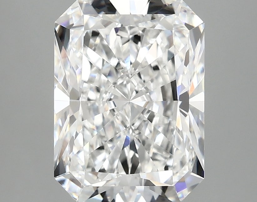 Loose Diamond - RADIANT 3.02ct E VVS2: Loose Diamond - RADIANT 3.02ct E VVS2 Source: This is a real non-mined Diamond that has been grown in a lab Shape: RADIANT Carats: 3.02 Color: E Clarity: VVS2 Certification: IGI Condition: Pre-Owned A