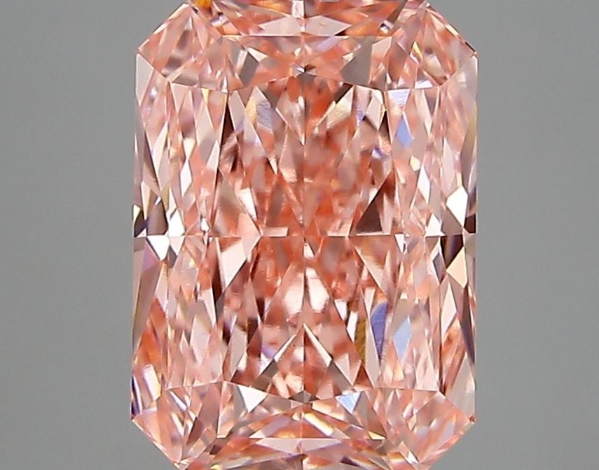 Loose Diamond - RADIANT 3.12ct Fancy Vivid Pink VVS2: Loose Diamond - RADIANT 3.12ct Fancy Vivid Pink VVS2 Source: This is a real non-mined Diamond that has been grown in a lab Shape: RADIANT Carats: 3.12 Color: Fancy Vivid Pink Certification: IGI Video: