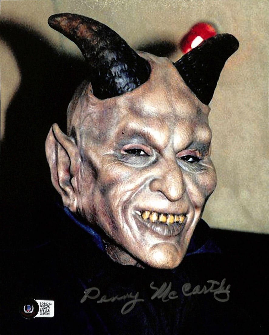 Penny McCarthy Signed Star Wars Labria 8x10 Photo Beckett Authenticated: Penny McCarthy Signed Star Wars Labria 8x10 Photo Beckett Authenticated This remarkable collectible features an 8x10 color photograph signed by Penny McCarthy, who portrayed the cantina alien Labria i