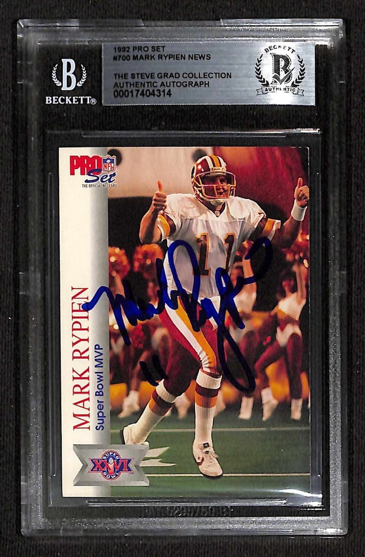 Mark Rypien Signed 1992 Pro Set #700 Card Beckett Authenticated: Mark Rypien Signed 1992 Pro Set #700 Card Beckett Authenticated This is an authentic 1992 Pro Set #700 sports trading card featuring the signature of Mark Rypien, the renowned quarterback of the Washi