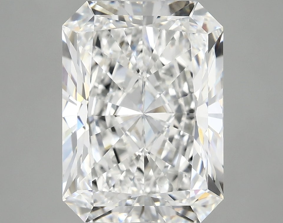 Loose Diamond - RADIANT 4.17ct D VVS2: Loose Diamond - RADIANT 4.17ct D VVS2 Source: This is a real non-mined Diamond that has been grown in a lab Shape: RADIANT Carats: 4.17 Color: D Clarity: VVS2 Certification: IGI Condition: Pre-Owned A