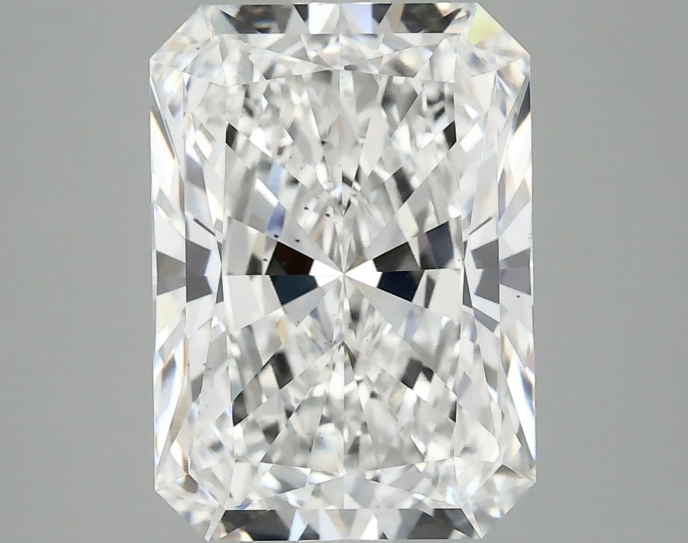 Loose Diamond - RADIANT 4.08ct D VS2: Loose Diamond - RADIANT 4.08ct D VS2 Source: This is a real non-mined Diamond that has been grown in a lab Shape: RADIANT Carats: 4.08 Color: D Clarity: VS2 Certification: IGI Condition: Pre-Owned Add