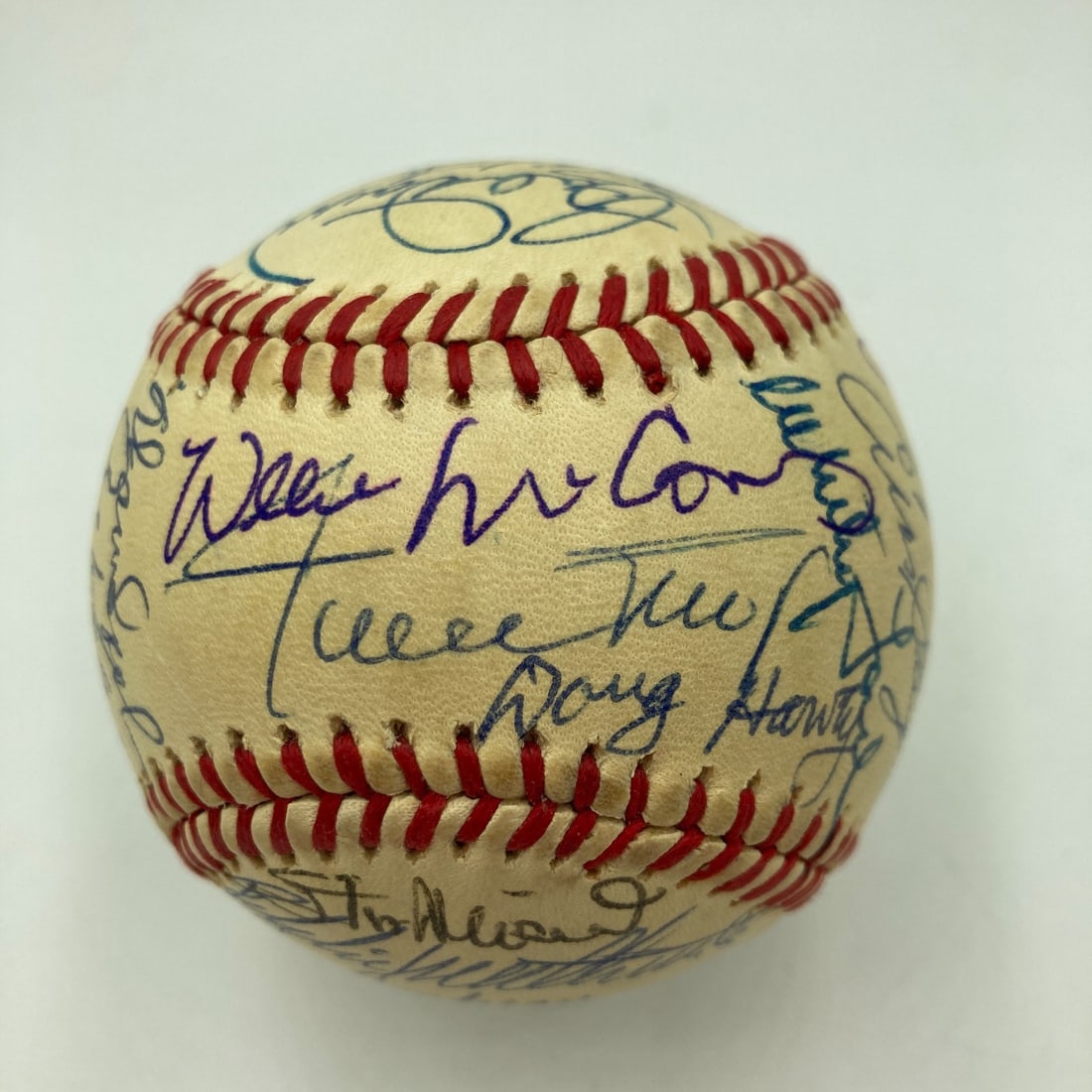 Willie Mays Hank Aaron Multi Signed Baseball 33 Signatures JSA COA: Willie Mays Hank Aaron Multi Signed Baseball 33 Signatures JSA COA This exquisite Hall of Fame multi-signed baseball features 33 legendary signatures including Willie Mays, Hank Aaron, Yogi Berra, and