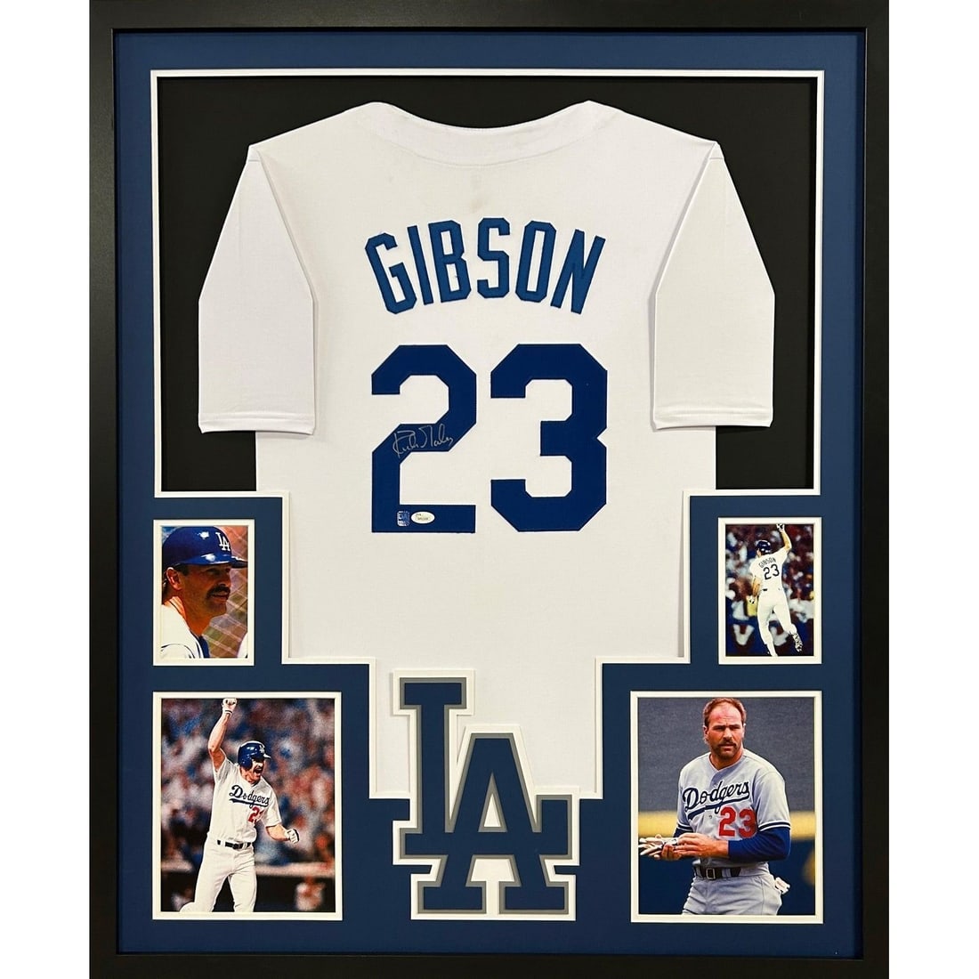 Kirk Gibson Signed Framed Jersey JSA Authenticated Los Angeles Dodgers: Kirk Gibson Signed Framed Jersey JSA Authenticated Los Angeles Dodgers This is an autographed framed jersey of Kirk Gibson from the Los Angeles Dodgers, authenticated by JSA for guaranteed authenticit