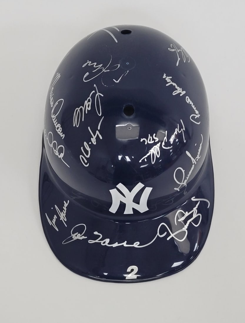 1997 New York Yankees Team Signed Helmet Derek Jeter Mariano Rivera Beckett COA: 1997 New York Yankees Team Signed Helmet Derek Jeter Mariano Rivera Beckett COA This full-sized New York Yankees batting helmet is a remarkable piece of baseball memorabilia, personally signed by 17 m